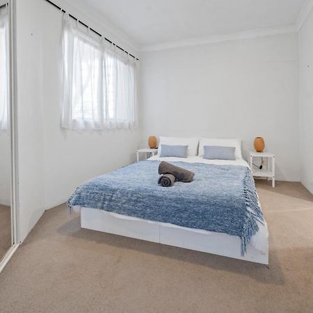 Cozy 2 Bedroom Apartment Surry Hills Сидни Екстериор снимка