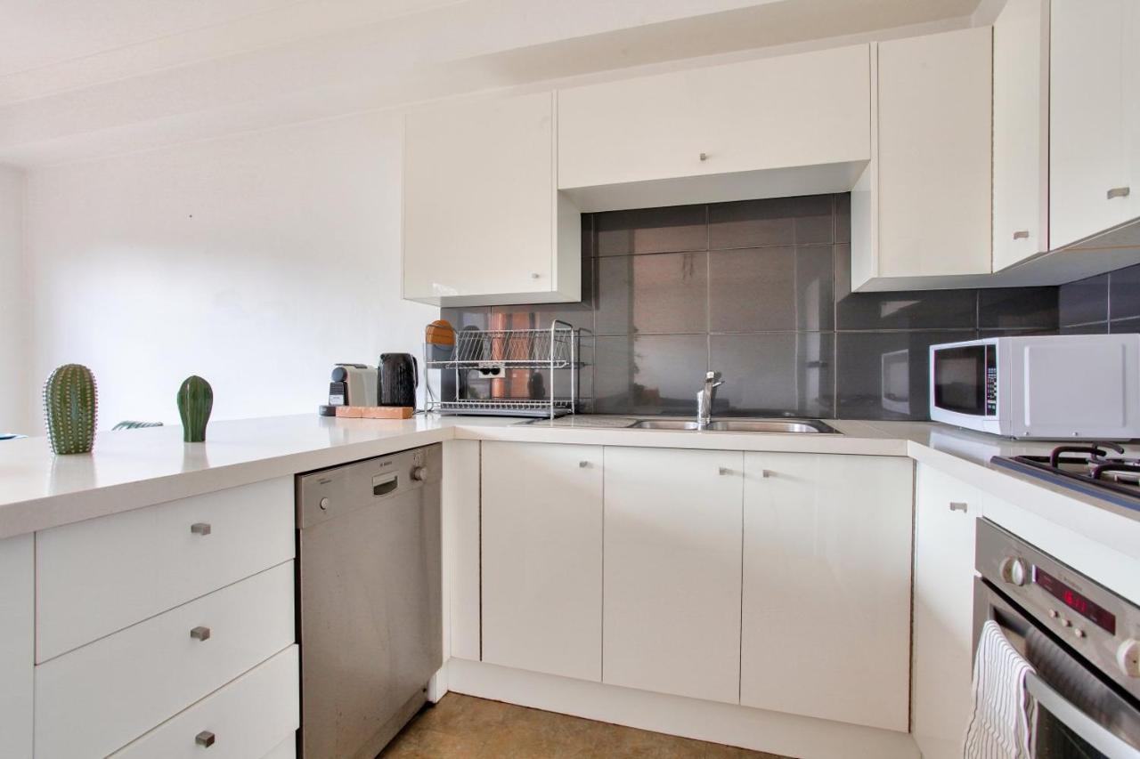 Cozy 2 Bedroom Apartment Surry Hills Сидни Екстериор снимка