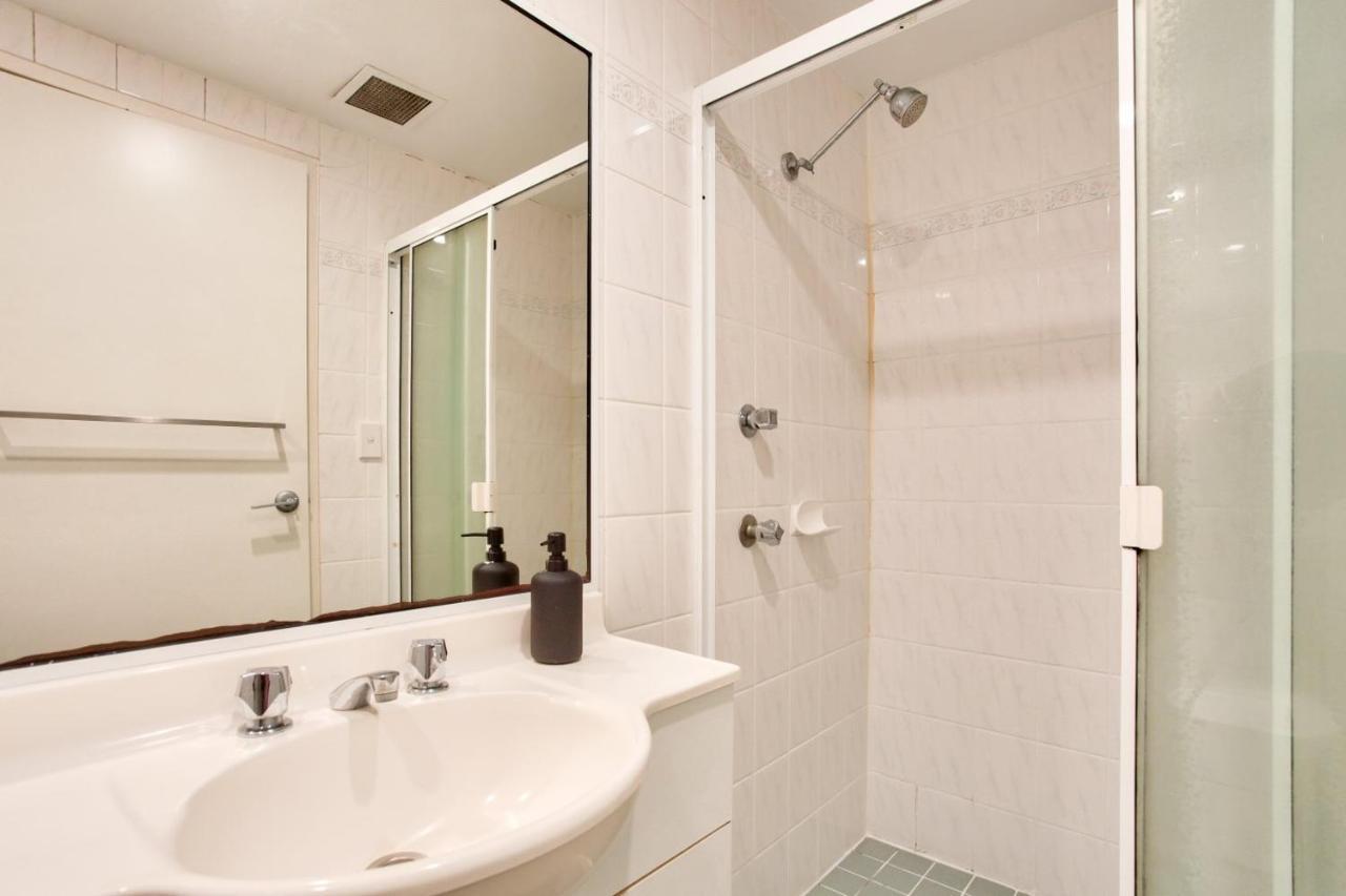Cozy 2 Bedroom Apartment Surry Hills Сидни Екстериор снимка