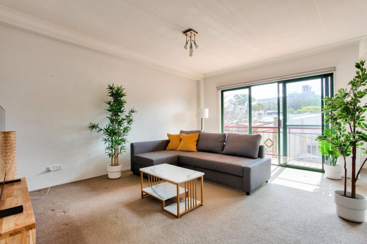 Cozy 2 Bedroom Apartment Surry Hills Сидни Екстериор снимка