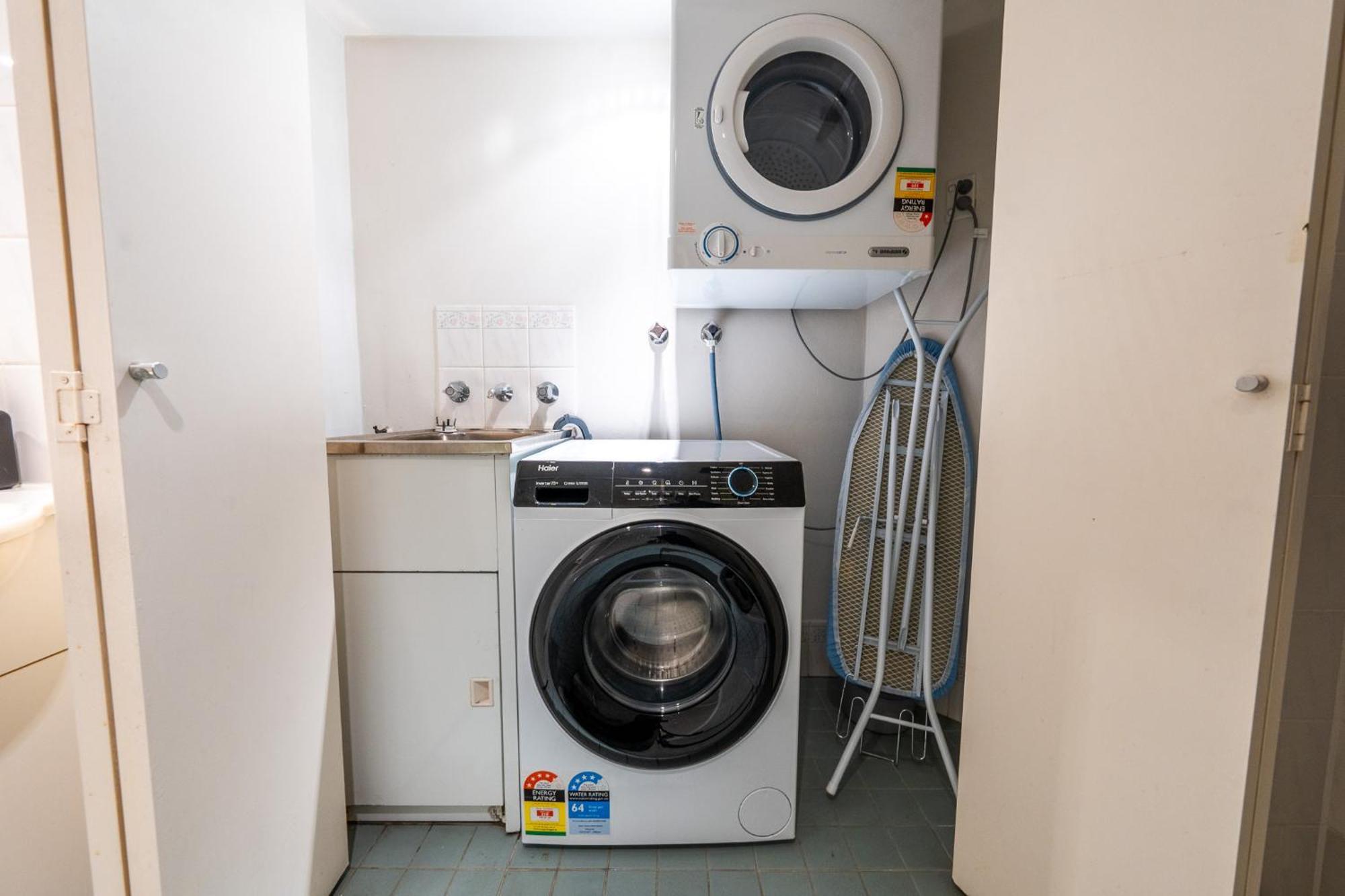 Cozy 2 Bedroom Apartment Surry Hills Сидни Екстериор снимка